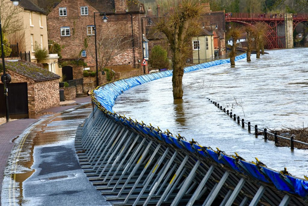 Geodesign Flood Barrier | Temporary Dams Specialists | Robert Nicholas